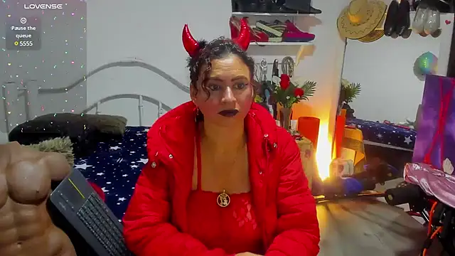 Snapshot of SheraHadee chatting on February 15, 2025, 2:44 pm SheraHadee online show from February 15, 2025, 2:44 pm