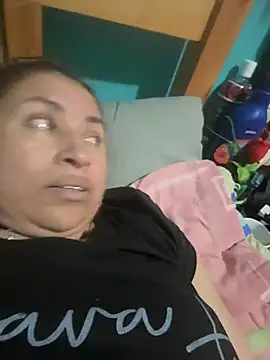 Snapshot of SheraHadee chatting on November 12, 2025, 12:11 am SheraHadee online show from November 12, 2025, 12:11 am