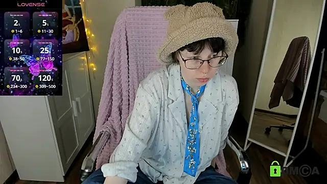 Snapshot of Melissa_Wells chatting on October 3, 2025, 9:34 pm Melissa Wells online show from October 3, 2025, 9:34 pm