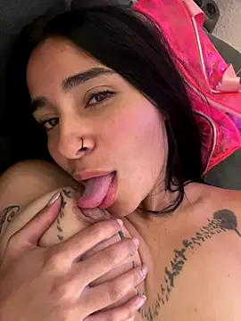 Meganmilk1 online show from December 16, 2025, 4:28 am