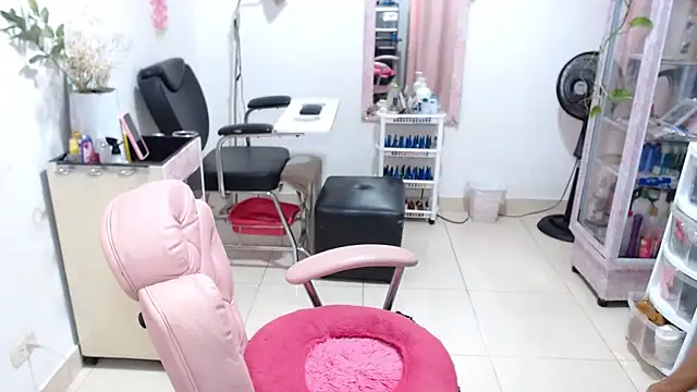 titsbiglovers online show from May 3, 2026, 4:35 pm