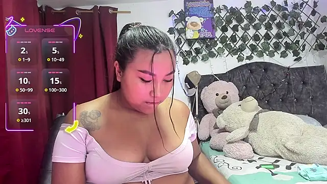 PaulinaSwan online show from October 10, 2025, 4:00 am