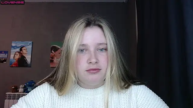 Snapshot of Light_Luna chatting on September 19, 2025, 2:51 pm Light Luna online show from September 19, 2025, 2:51 pm