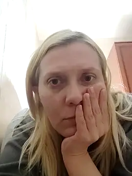 LeraSweet online show from October 5, 2025, 7:12 pm