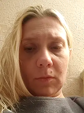 LeraSweet online show from October 12, 2025, 8:08 pm