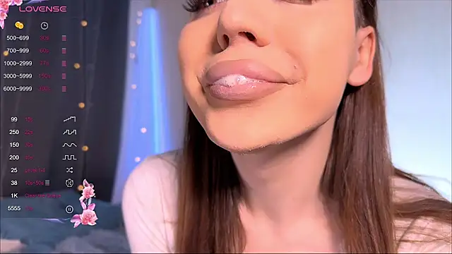 Snapshot of chups_girl chatting on February 4, 2026, 5:30 pm chups girl online show from February 4, 2026, 5:30 pm