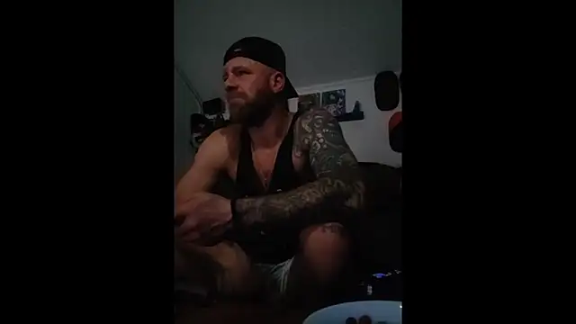 Snapshot of eltoulou chatting on January 14, 2025, 10:12 pm eltoulou online show from January 14, 2025, 10:12 pm