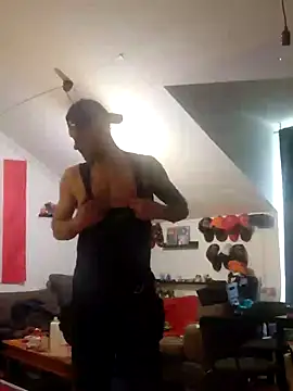 Snapshot of eltoulou chatting on January 24, 2025, 12:31 pm eltoulou online show from January 24, 2025, 12:31 pm