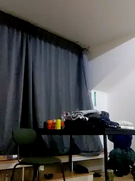 Snapshot of eltoulou chatting on February 18, 2025, 2:27 am eltoulou online show from February 18, 2025, 2:27 am