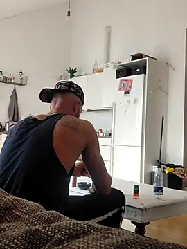 Snapshot of eltoulou chatting on March 2, 2025, 11:29 am eltoulou online show from March 2, 2025, 11:29 am