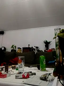 Snapshot of eltoulou chatting on March 11, 2025, 10:20 pm eltoulou online show from March 11, 2025, 10:20 pm