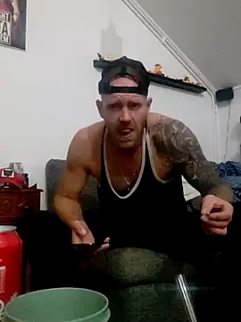 Snapshot of eltoulou chatting on September 12, 2025, 8:53 pm eltoulou online show from September 12, 2025, 8:53 pm