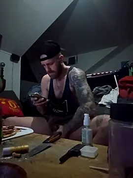 Snapshot of eltoulou chatting on January 31, 2026, 10:19 pm eltoulou online show from January 31, 2026, 10:19 pm