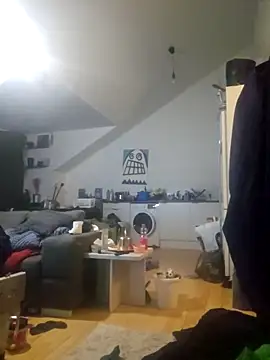 Snapshot of eltoulou chatting on February 10, 2026, 1:21 am eltoulou online show from February 10, 2026, 1:21 am