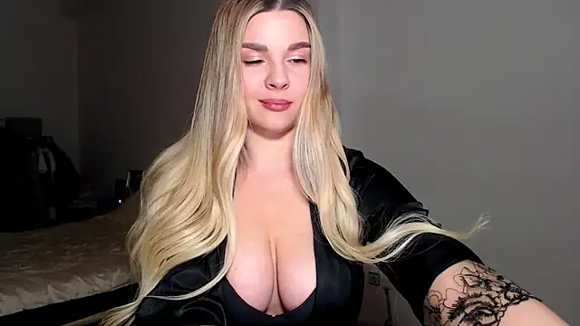 MiaMurMur online show from February 13, 2026, 1:51 pm