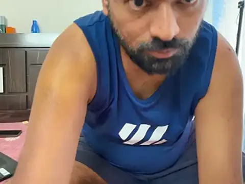 lovbombayduck11 online show from March 19, 2025, 9:28 am