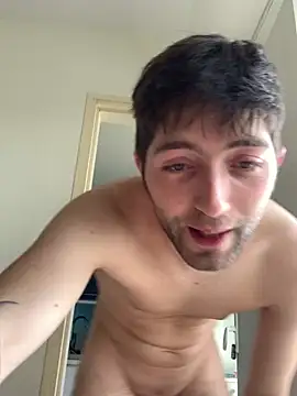 GuillaumebeauZizi online show from February 11, 2026, 10:53 am