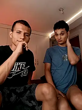 Snapshot of jaylen_and_duke chatting on October 4, 2025, 4:38 pm jaylen and duke online show from October 4, 2025, 4:38 pm