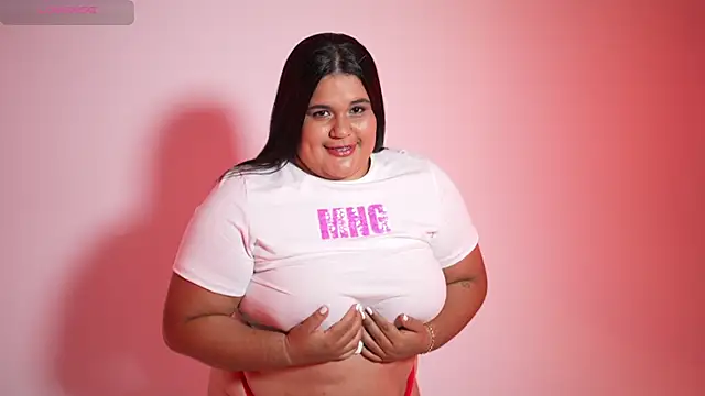 natalia curvy1 online show from May 15, 2026, 5:53 pm