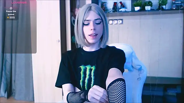 Snapshot of FemAlexa_ chatting on March 19, 2025, 3:29 pm FemAlexa online show from March 19, 2025, 3:29 pm