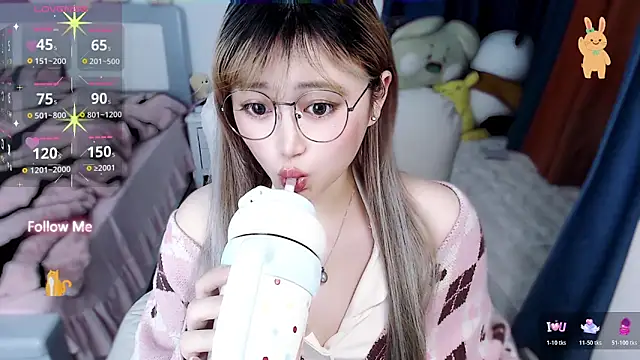 Snapshot of Sweet-18wanwan chatting on October 26, 2025, 6:25 pm Sweet-18wanwan online show from October 26, 2025, 6:25 pm