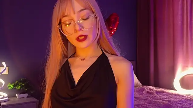 Snapshot of SandraBoyl chatting on March 3, 2025, 4:25 am SandraBoyl online show from March 3, 2025, 4:25 am