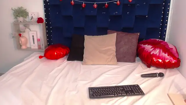 Snapshot of SaraApril_1 chatting on February 16, 2025, 4:32 pm SaraApril 1 online show from February 16, 2025, 4:32 pm