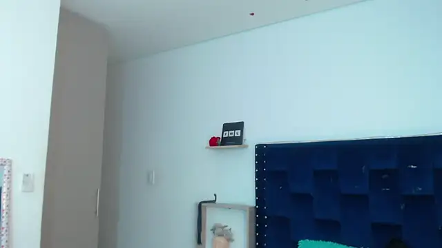 Snapshot of SaraApril_1 chatting on February 26, 2025, 5:53 am SaraApril 1 online show from February 26, 2025, 5:53 am