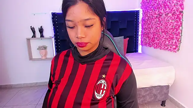 Snapshot of SaraApril_1 chatting on October 23, 2025, 9:46 pm SaraApril 1 online show from October 23, 2025, 9:46 pm