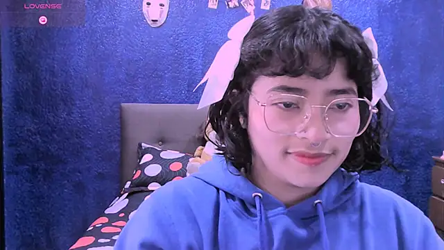 Snapshot of NinaYellow chatting on November 21, 2025, 1:10 pm NinaYellow online show from November 21, 2025, 1:10 pm