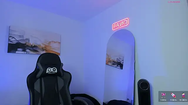 LucianSinclair online show from December 8, 2024, 1:56 am