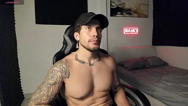 LucianSinclair online show from January 9, 2026, 2:47 am