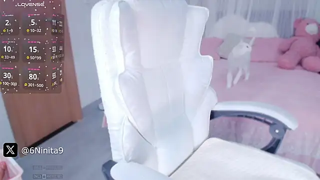 Snapshot of PimChanOK chatting on February 25, 2025, 12:03 am PimChanOK online show from February 25, 2025, 12:03 am