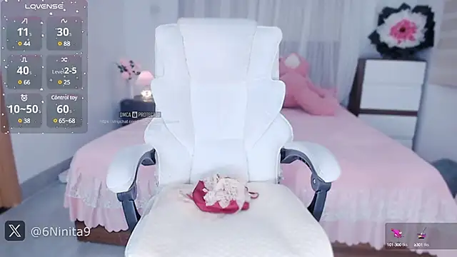 Snapshot of PimChanOK chatting on March 7, 2025, 11:27 pm PimChanOK online show from March 7, 2025, 11:27 pm