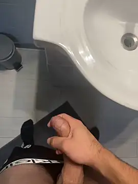 Mecchaud06 online show from December 29, 2024, 3:57 pm