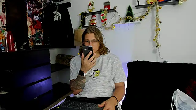 Tom Krakow online show from December 19, 2024, 8:02 pm