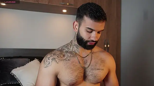 Snapshot of MarkHazze chatting on September 18, 2025, 9:39 pm MarkHazze online show from September 18, 2025, 9:39 pm