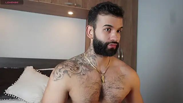 Snapshot of MarkHazze chatting on September 22, 2025, 9:39 pm MarkHazze online show from September 22, 2025, 9:39 pm