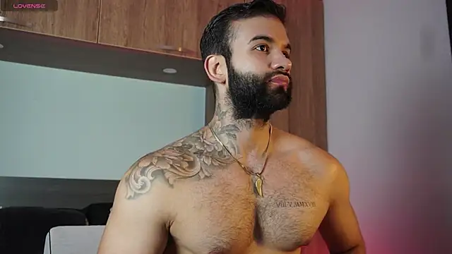 Snapshot of MarkHazze chatting on October 18, 2025, 5:46 pm MarkHazze online show from October 18, 2025, 5:46 pm