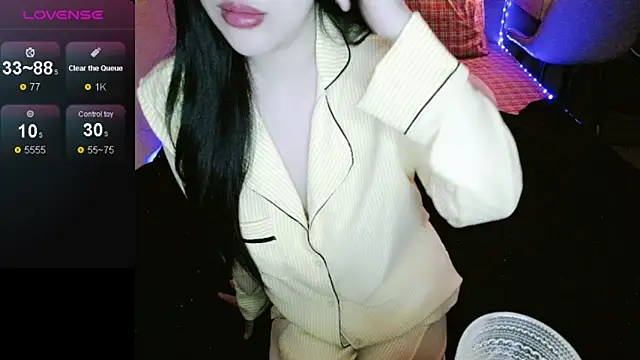 Snapshot of _Viviann_ chatting on October 16, 2025, 3:24 pm Viviann online show from October 16, 2025, 3:24 pm