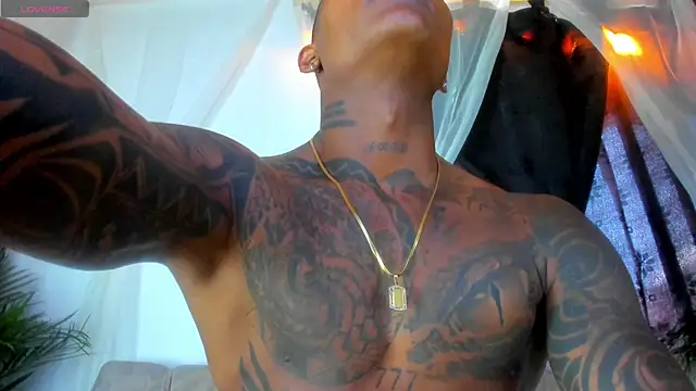 Snapshot of esteveen_ortegas_ chatting on October 2, 2025, 5:09 pm esteveen ortegas online show from October 2, 2025, 5:09 pm