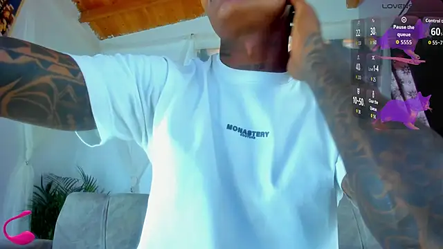 Snapshot of esteveen_ortegas_ chatting on October 23, 2025, 3:00 pm esteveen ortegas online show from October 23, 2025, 3:00 pm