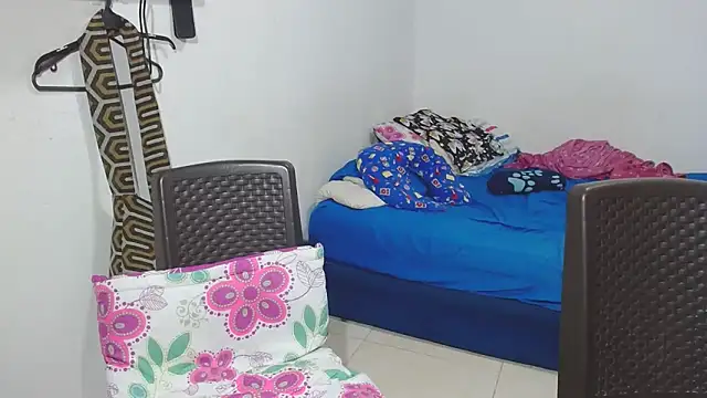 Snapshot of big_small_h0rny_ chatting on March 8, 2025, 2:34 am big small h0rny online show from March 8, 2025, 2:34 am