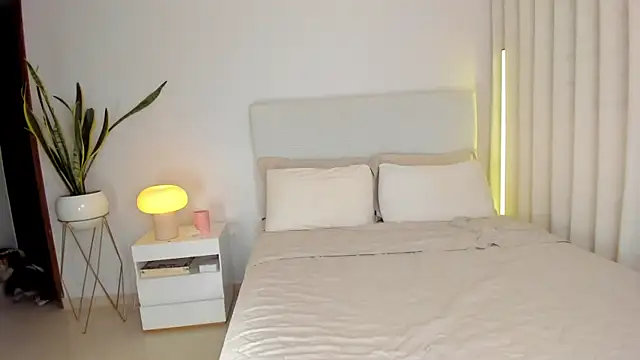 AndreaMartini online show from April 4, 2026, 11:35 pm