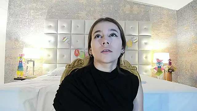 Lezy  online show from April 11, 2026, 7:40 pm