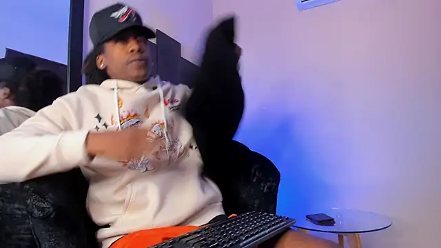 BRYXXXON1 online show from March 7, 2025, 2:12 pm