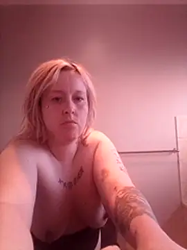 Snapshot of mollymay69 chatting on February 26, 2026, 5:28 am mollymay69 online show from February 26, 2026, 5:28 am