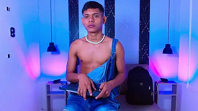 Snapshot of Damar_fhelipe chatting on September 18, 2025, 4:25 am Damar fhelipe online show from September 18, 2025, 4:25 am