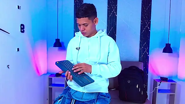 Snapshot of Damar_fhelipe chatting on September 28, 2025, 4:07 am Damar fhelipe online show from September 28, 2025, 4:07 am