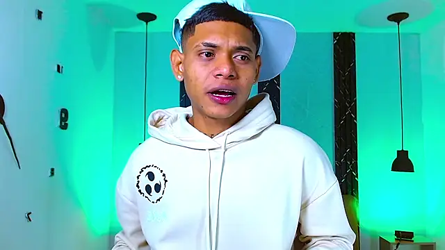 Snapshot of Damar_fhelipe chatting on September 30, 2025, 4:17 am Damar fhelipe online show from September 30, 2025, 4:17 am